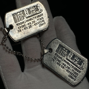 Cyberpunk 2077 Johnny Silverhand nameplate pendant necklace, 1:1 reduction Johnny Silverhand Cosplay Jewelry, Anime Jewelry